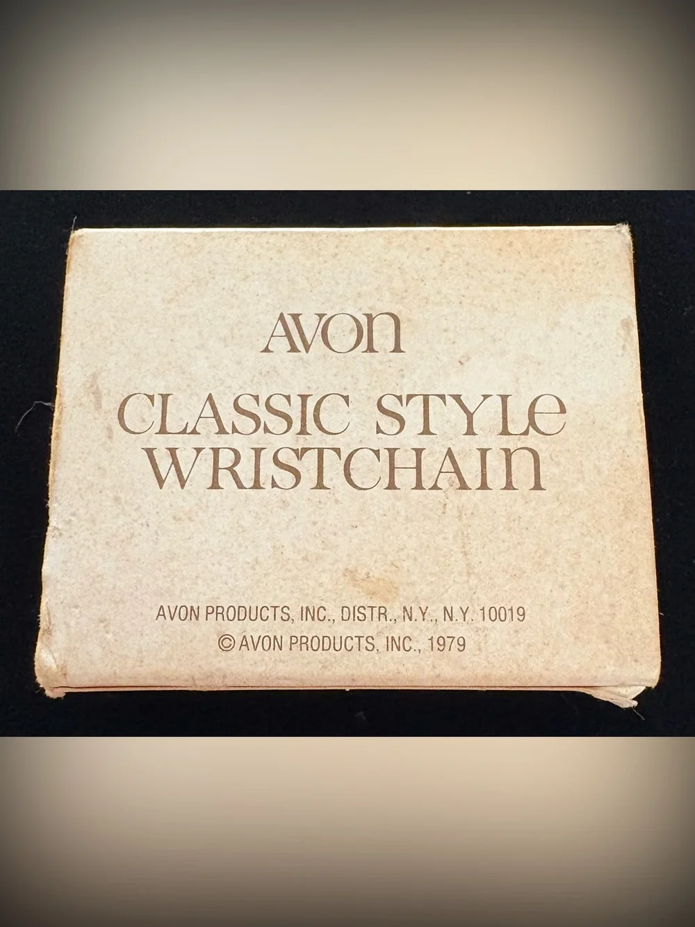 NOS Vintage Avon Classic Style Wrist Chain Silvertone Medium 1979
